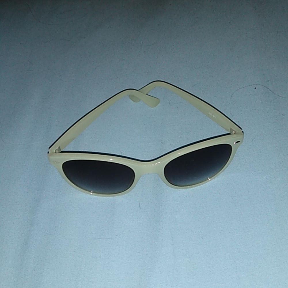 Sunglasses - Picture 2 of 2